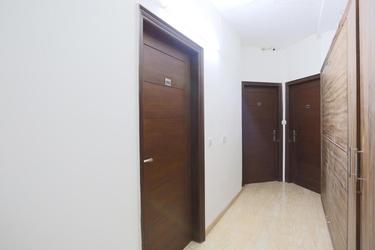 Oyo 72519 Meera Bhawan Hotel Vrindavan Luaran gambar