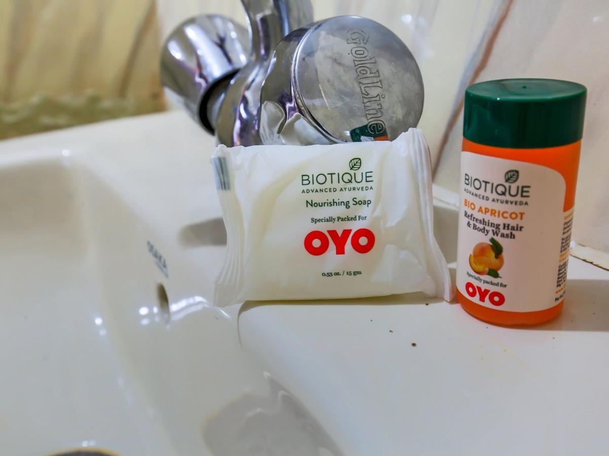 Oyo 72519 Meera Bhawan Hotel Vrindavan Luaran gambar